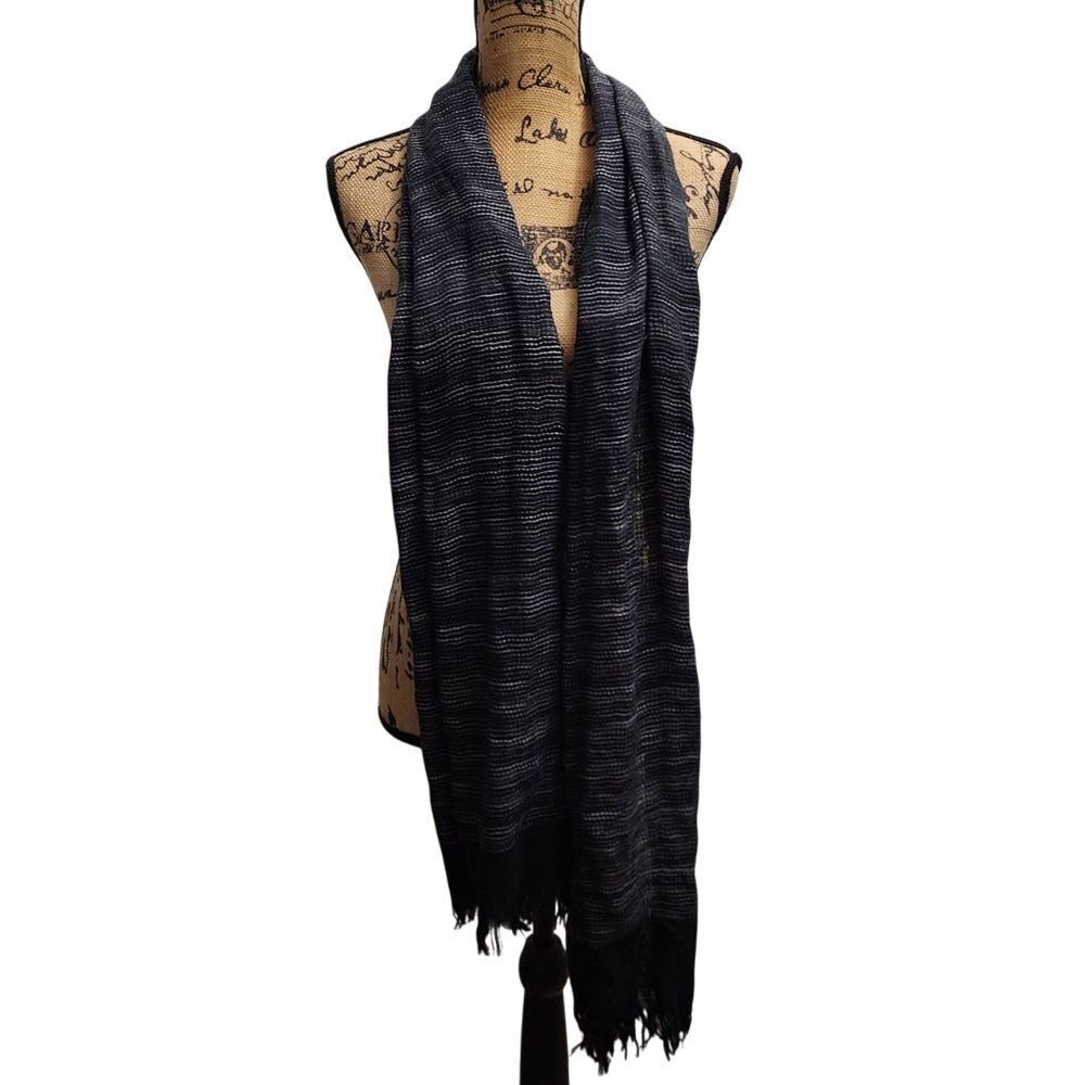 Rue21 ETC Gray Textured Fringe Scarf Soft Cozy Winter Accessory